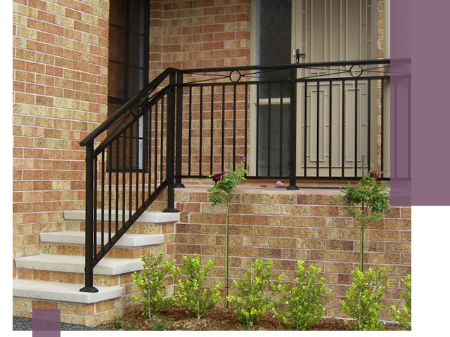 Уличные перила из металла под ключ в Гае