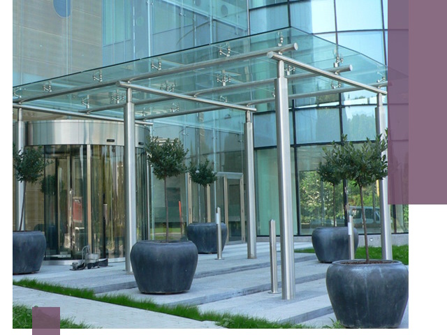 Навесы из стекла на заказ в Гае — монтаж и установка