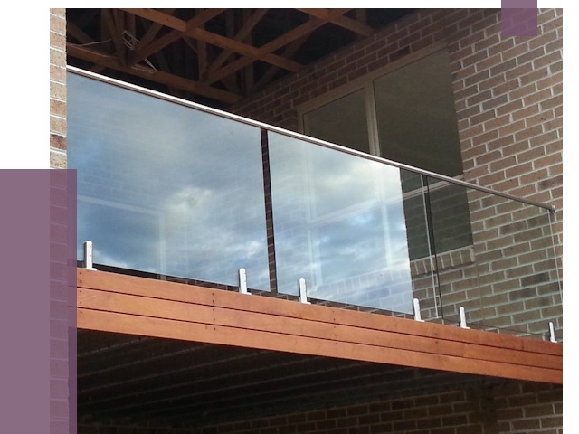 Стеклянные парапеты на крыше и террасе в Гае от 11437 руб. | ПРОЛЁТ-Гай