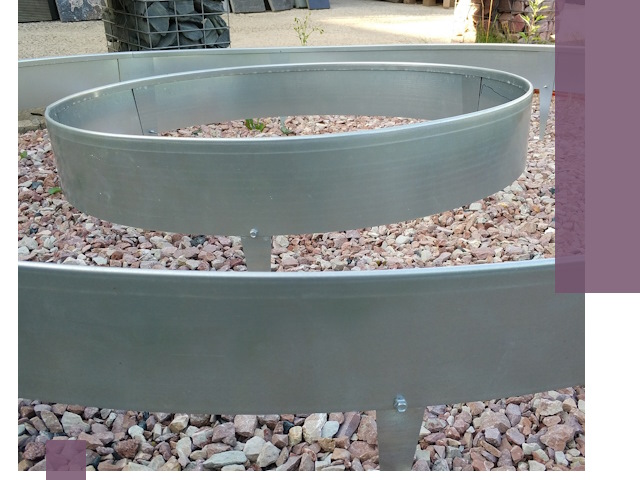 Нержавеющие бордюры под ключ в Гае — изготовление и монтаж